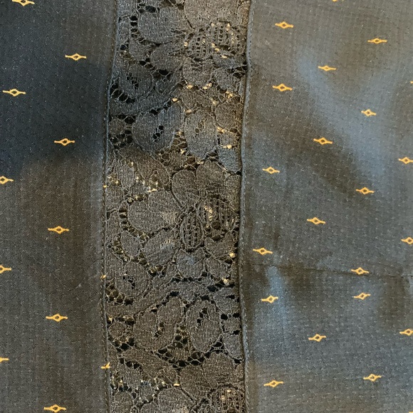 FREE PEOPLE TUNIC.                               MAKE AN OFFER !! - Picture 4 of 6